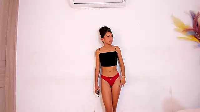 โชว์เว็บแคมของ Lovee_Submiissive