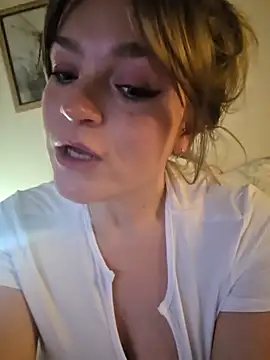 MissLolly92 élő XXX-chatje