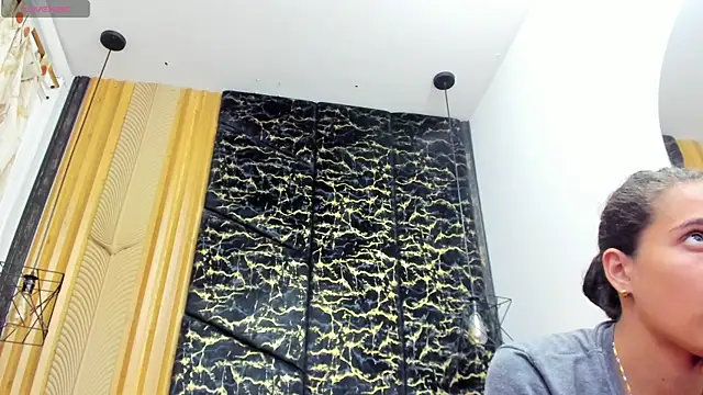 Živý XXX chat MiaCours