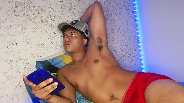 Show de tonydesire_ na webcam