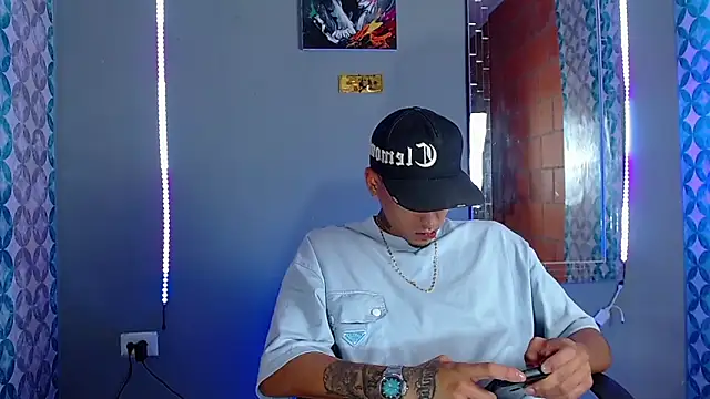 Chat +18 de Liam_lee ao vivo