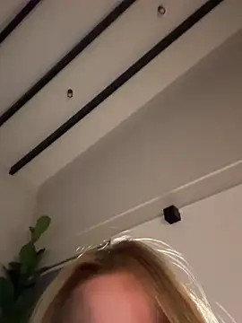 XXX chat uživo modela curchez_