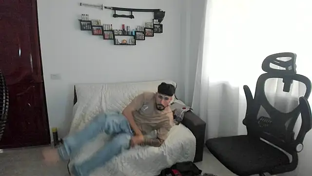 Онлайн чат XXX DmitriSanders