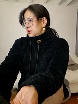 christy_ant Show in webcam