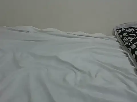 Silky_siren24: απευθείας συνομιλία ΧΧΧ