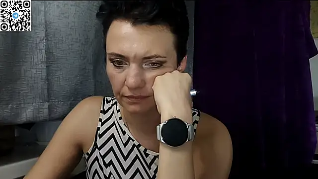 HotMamaQueen234's Live XXX Chat