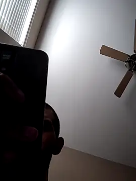 Mikey69me@xh's Webcam Show