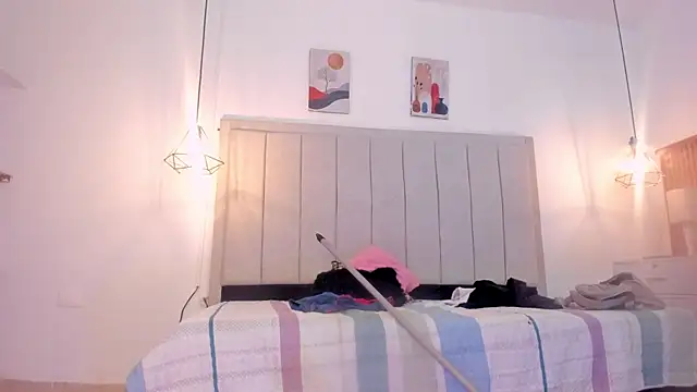 gime_lara's Live XXX Chat