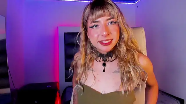 Chat XXX en directo de adhalee_js