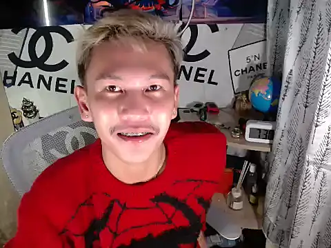 RalfAsian25 网络视讯表演