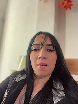 EmmyEvans1 Live XXX-Chat