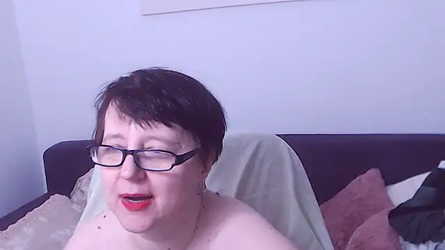 ChristaRose: онлайн-секс-чат