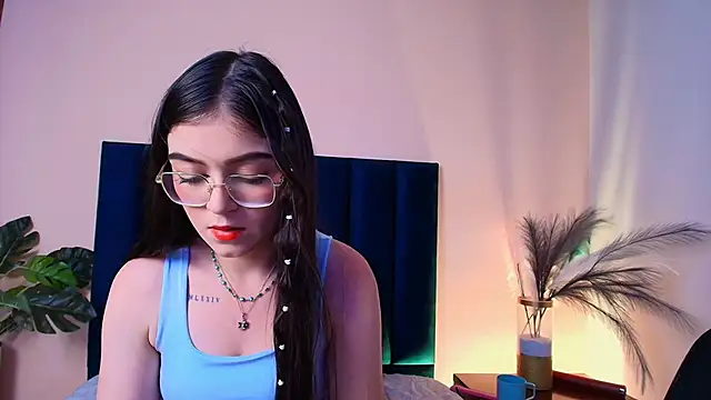 Chatroom XXX en direct de KeniaCarterr