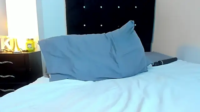 kathyajhonss Adlı Modelin Web Kamerası Şovu