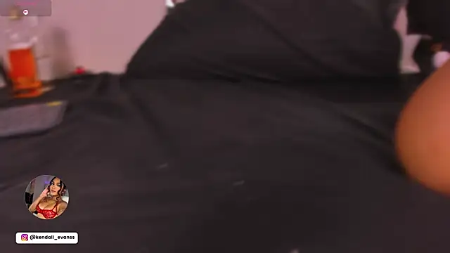 Kendall__evanss live XXX chat