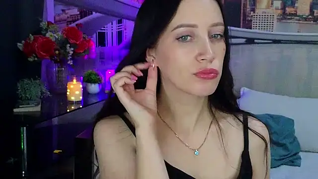 Chatroom XXX en direct de MonicaSweetx