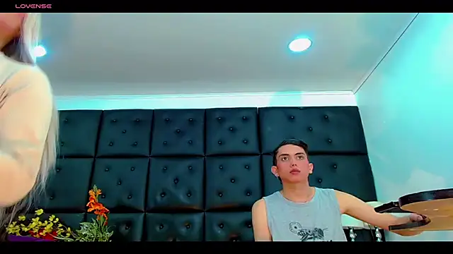 XXX chat uživo modela Daniela_Pink_