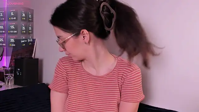 miabellee_'s Live XXX Chat