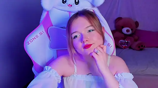 Pokazy przed kamerką – ElinaVale