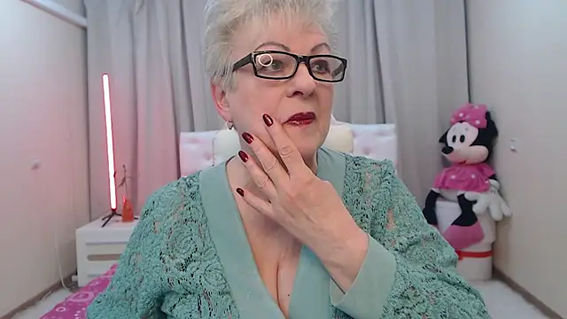 KayleSmoll 即時 XXX 聊天