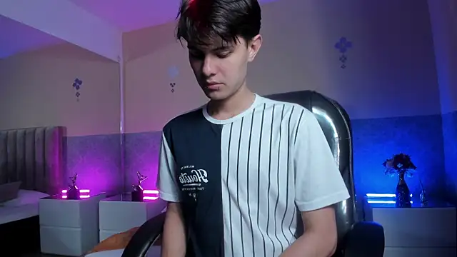 Derek_Sinn 在線直播表演