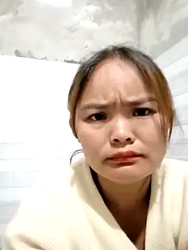 Luminana 在線直播表演