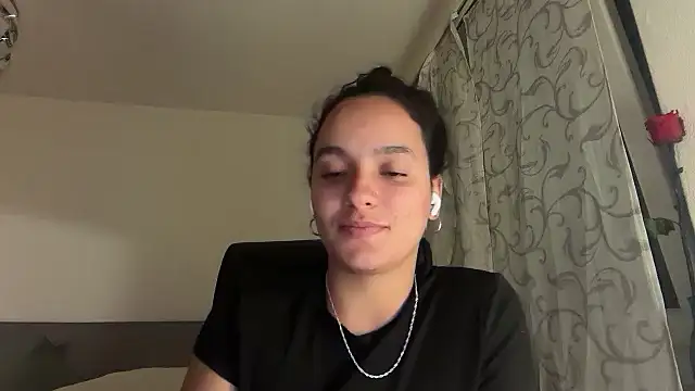 XXX chat uživo modela Maia_Park