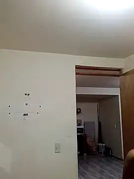 SkinniYamo: онлайн-секс-чат