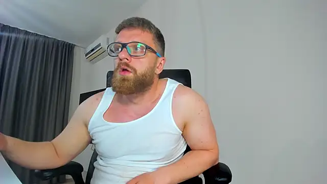 Show modela Findom_guy na web-kameri