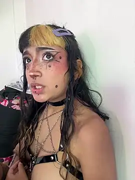 Chat XXX en directo de MeowMota_