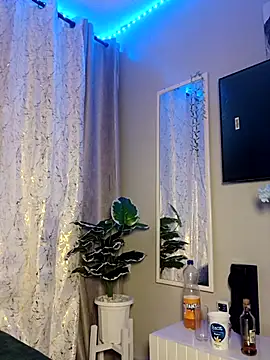 Yoyo-__ লাইভ XXX চ্যাট