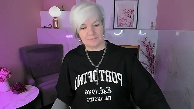 CarmenSoft Adlı Modelin Canlı XXX Sohbeti