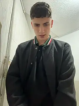 AdrianRinaldi Adlı Modelin Web Kamerası Şovu