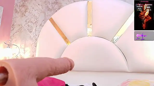 Chat XXX ao vivo de Aghata_gate