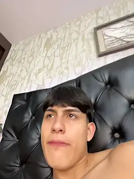 Lander_Cruz 现场XXX聊天