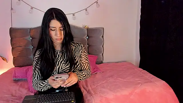 MarieLatex Live XXX-chat