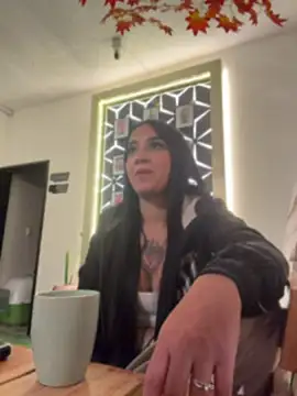 Chat +18 de EmmyEvans1 ao vivo