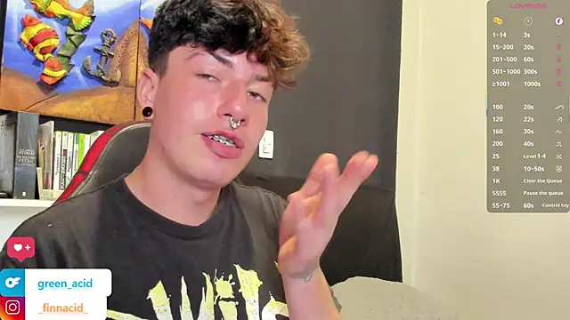 Green_acid01 Show Webcam