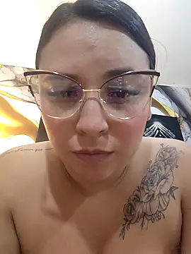 Chat +18 de LizzRouse ao vivo