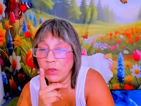 indianroxy's Live XXX Chat