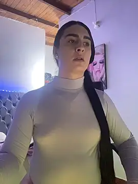 lola_diezのウェブカメラショー