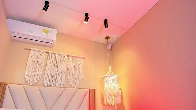 NahimiThompson Live XXX Chat