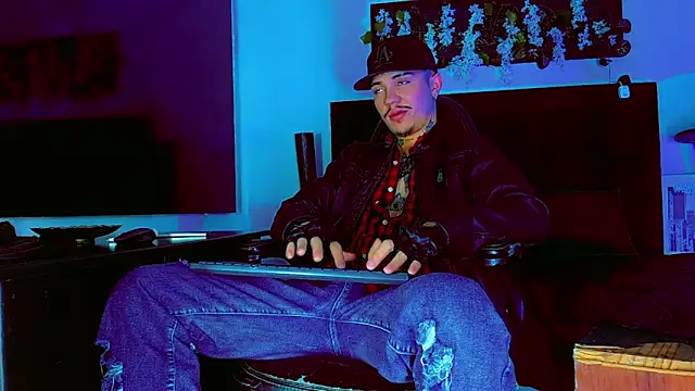 HannibalLester Live XXX Chat