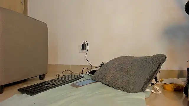 Nanny_11 Chat XXX live