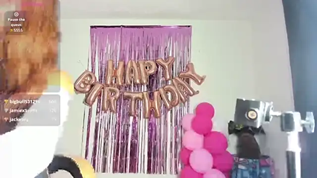 Chatroom XXX en direct de Nikol_Rang__