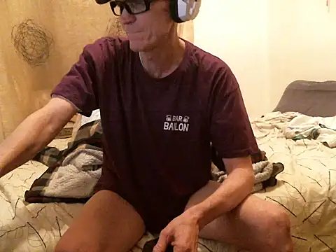 bravo23toro 网络视讯表演