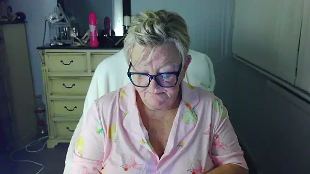 BridgetBlueEyes' Webcam Show