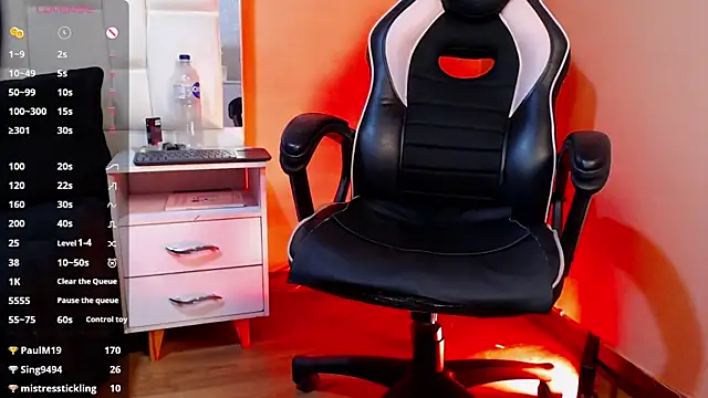 LiaTaylorr's Live XXX Chat