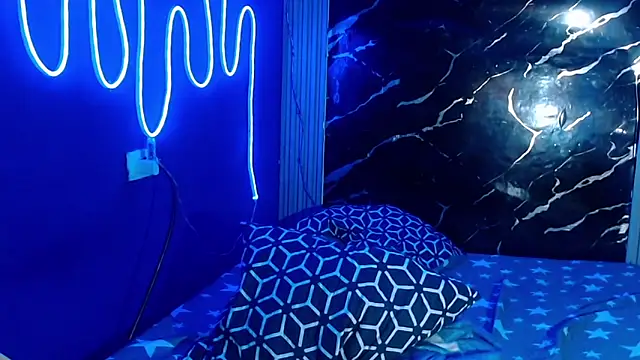 jamescurly00のウェブカメラショー