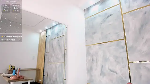 Chat XXX en directo de AngelineHeet